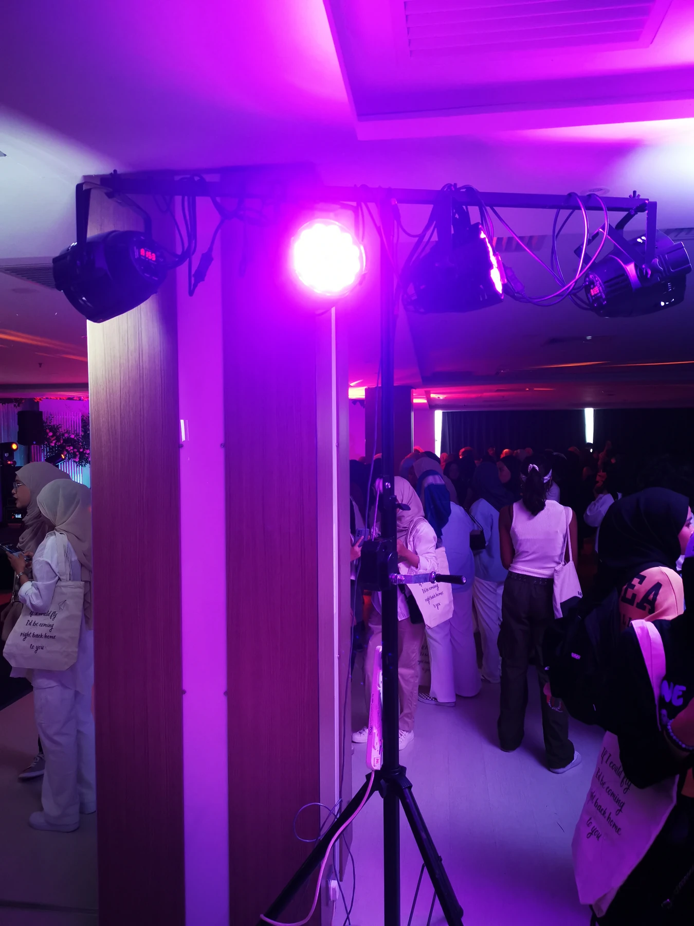 Moving Heads — event media